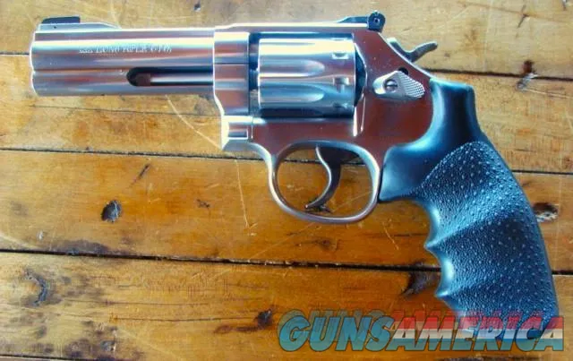  New 617 Smith & Wesson 10 shot, Stainless, Hard Case & Papers