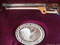 1976 High Standard Commemorative Pistol w/Presentation Box & Belt Buckle Img-7
