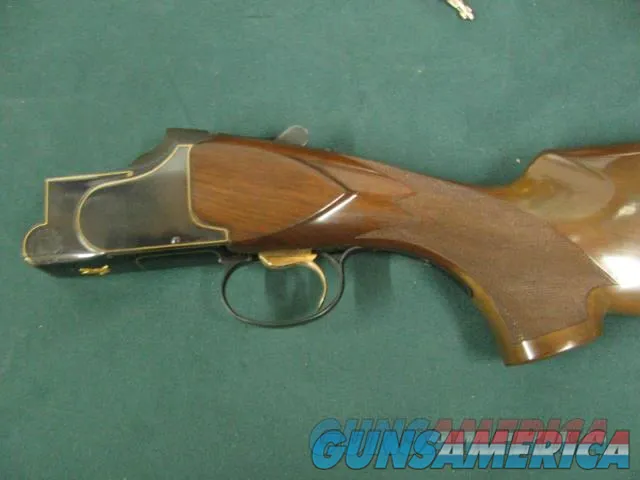  6880 Winchester 101 American Flyer Live Pigeon 12 gauge, 28 inch barrels, top barrel is fixed extra full/bottom barrel has a mod Winchester screw in chokes installed. gold wire receiver border, gold pigeon bottom of receiver, cased, all o Img-5