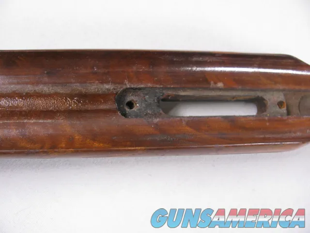 8118  Winchester Model 23 Heavy Duck forearm, 12 Gauge, nice grain Img-8