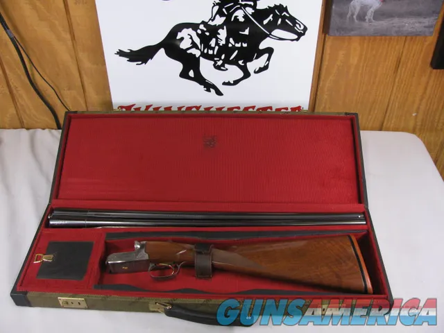 7849 Winchester 23 Golden Quail 28 gauge 26 inch barrels ic/mod, STRAIGHT GRIP, solid raised rib, ejectors, single select trigger, Winchester pad,ALL ORIGINAL,dog/quail engraved coin silver receiver, Winchester case and keys, AAA++Fancy Hig Img-1