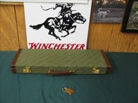 6751 Winchester 101 or 23 case will take 26 inch barrels,keys, leather trimmed.NEW OLD STOCK. Img-1
