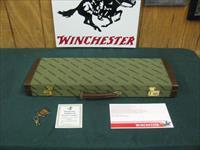 7271 Winchester 23 Classic 410 gauge 26 barrels mod/full, AAA++FANCY WALNLUT. NOT A MARK ON IT. AS NEW IN NEW CASE,PAPERS, vent rib, single select trigger,ejectors, pistol grip with cap, keys, Winchester correct case, Winchester butt pad.lu Img-1