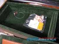 7923  Winchester 23 Pigeon XTR 20 gauge, Green hard case! With keys. Has 28