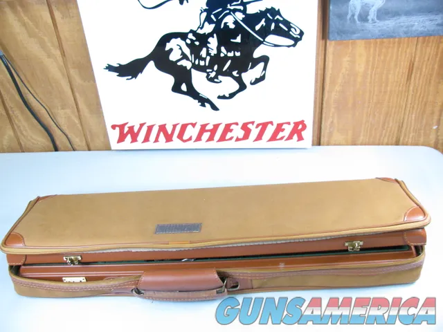 7909   Parker reproduction by Winchester DHE 20 gauge, 26 inch barrels, 2 ¾ chambers, ic/mod, fixed chokes, straight grip,  S