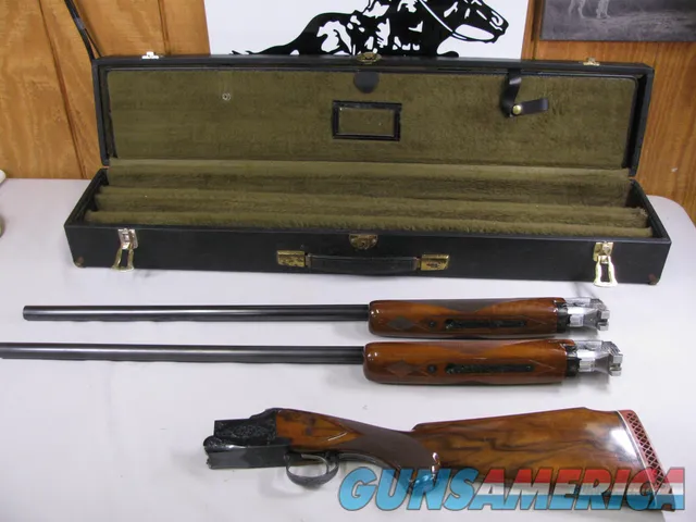 7760 Winchester 101 12 gauge trap 2 barrel set 32 inch barrel im, 32 inch barrel full, all serial numbers match 10674x,very early manufacture, Red W on pistol grip cap, first 3 years of production, hard case, monte carlo stock AA++Fancy Wal Img-1