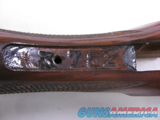 8110  Winchester 101 12 gauge stock, the wood measures 14 , with the pad it measures 15 , pistol grip.  Img-9