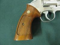 7279 Smith Wesson 66 357 mag 4 inch barrel stainless finish, miniscule drag, 99%, walnut grips not a mark on them .s/n4k5628x adjustable rear site, medallion walnut grips.99% condition Img-4