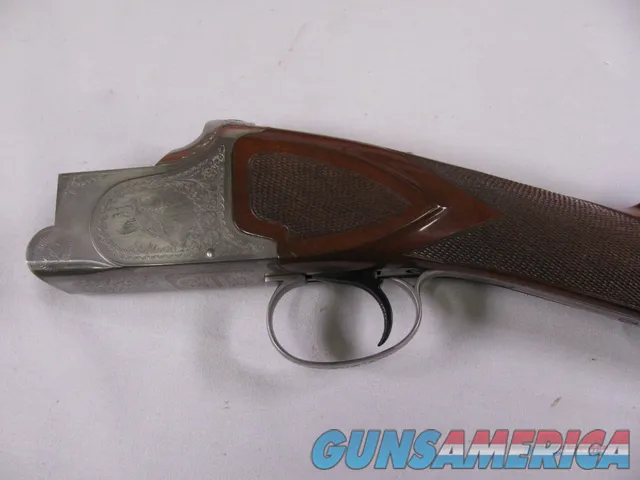 7751 Winchester 101 Pigeon FEATHERWEIGHT 12 gauge 26 barrels ic/im,STRAIGHT GRIP, 99% Winchester pad, Correct Winchester box serialized to the gun. A++Fancy figured walnut, vent rib, ejectors 1Pheasant and 2 quail engraved on coin silver re Img-4