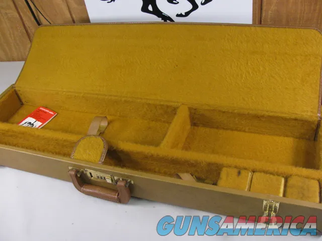 8079  Winchester Tan/Yellow Shotgun case trunk style. Yellow interior. Great condition will fit up to a 32 Barrel.  Img-3