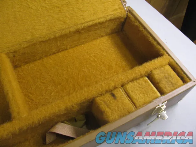 8079  Winchester Tan/Yellow Shotgun case trunk style. Yellow interior. Great condition will fit up to a 32 Barrel.  Img-4