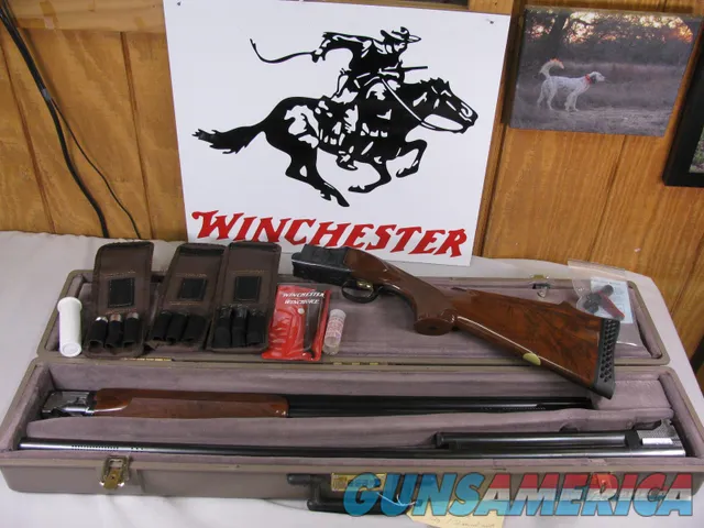 7831 Winchester 101 DIAMOND GRADE ATA HALL OF FAME #115 12 gauge 2 barrel set, 30 inch barrel over under, 34 single, 8 chokes, flush im f xf,xf, extended sk mod im f xf, Winchester wrench and pouch, Carlsons speed wrench, 2 allen wrenchs fo Img-1
