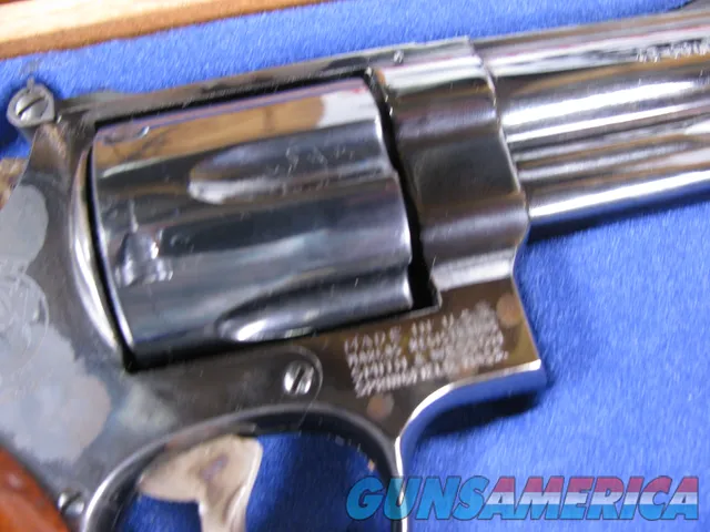 7943  Smith and Wesson  25-5, 45 Long Colt, Goncalo Alves Grips, Blue Finis Img-5