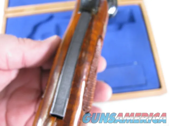 7943  Smith and Wesson  25-5, 45 Long Colt, Goncalo Alves Grips, Blue Finis Img-7