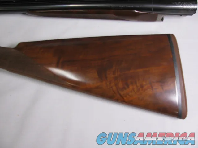 7739 Winchester 23 Grand Canadian 20 gauge 3 inch chambers, 26 inch barrels, beaver tail, ic/mod, vent rib, gold single select trigger, ejectors, 2 white beads,fleur-des-lies checkered side panels,99.9% condition with correct case and paper Img-4
