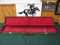 6689 Winchester Rifle case--RARE-- will take 38 inch overall, original keys included. has top full length compartment for accessories or targets and bottom compartment for the rifle. THIS IS ONE RARE WINCHESTER RIFLE CASE. Img-7