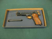 7280 Smith Wesson 52-2 38 special 5 inch barrel, adjustable rear site, correct box, s/n A19152x, MINT, walunt medallion grips not a mark on them. 2 magazines, 99.9% condition, AS NEW IN BOX.  Img-3