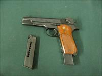 7280 Smith Wesson 52-2 38 special 5 inch barrel, adjustable rear site, correct box, s/n A19152x, MINT, walunt medallion grips not a mark on them. 2 magazines, 99.9% condition, AS NEW IN BOX.  Img-4