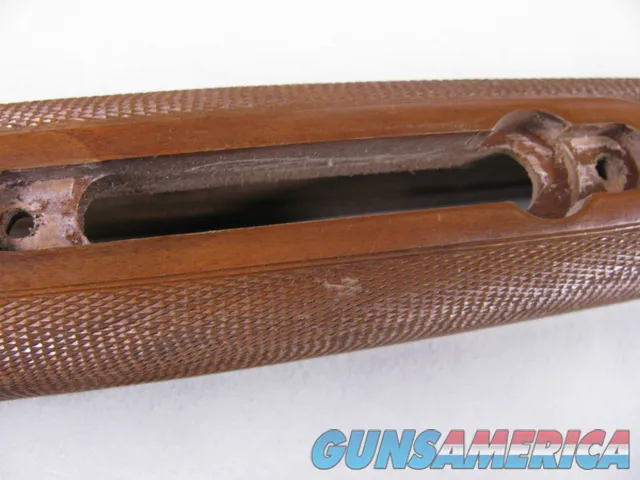 8120 Winchester Grand European 12 Ga over 270, Forearm, very rare gun so the forearms are rare. Clean wood. Img-5