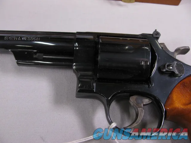 7796 Smith and Wesson 29-3, 44 MAG, MFG 1982, 8 33" Barrel, Blued, Wood pr