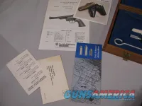 7796 Smith and Wesson 29-3, 44 MAG, MFG 1982, 8 33" Barrel, Blued, Wood pr