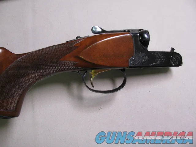 7727 Winchester 23 Classic 20 gauge 26 inch barrels ic and mod, ejectors, vent rig, single select gold trigger, Winchester pad, Winchester correct case,2 white beads, RAISED RELIEF GOLD PHEASANT, on bottom of receiver, 99% condition, AS NEW Img-7