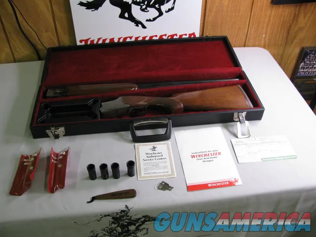 7713 Winchester 101 LIGHTWEIGHT 12 gauge 27 inch barrels, 6 winchokes sk ic m im f xf wrench choke pouches, Winchester pamphlets, keys, Correct Winchester case, 2 white beads, ejectors, pistol grip, Winchester pad, 100% all original, 99.9%  Img-2