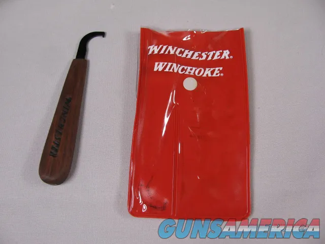 7836  Winchester wood handled chokes wrench and Winchester choke bag-NOS- These are in fantastic condition. Finish off your collectible shotgun  Img-5