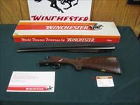  7129 Winchester 23 Classic 12 gauge 26 inch barrels,ic/mod,NEW IN CORRECT SERIALIZED BOX, HANG TAG, PAMPHLET,AAA+Fancy Walnut--unfired--gold raised relief pheasant, BEAVER TAIL, single select trigger,pistol grip ejectors vent rib Wincheste Img-1