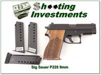Sig Sauer P225 German 9mm with 4 magazines Img-1