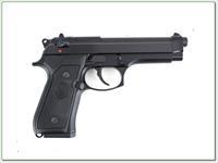 Beretta Model 92 F 9mm made in Italy NIB Img-2