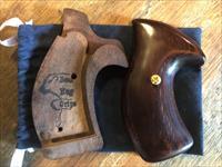 Bear Hug RB K/L Rosewood Smooth Combat Grips in EC