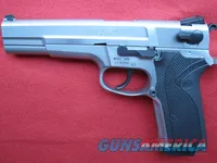 Smith & Wesson Performance Center Model 5906PPC 5" Barrel