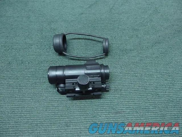AIMPOINT COMPM4S RED DOT SIGHT & QRP2 MOUNT - EXCELLENT