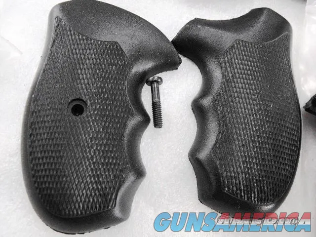 Smith & Wesson J Frame Round Butt Sile Hard Rubber Combat Grips thinner than Pachmayrs Mint Old Stock 1980s Production models 36 60 642 649 360 GRsilSWJRD Img-8