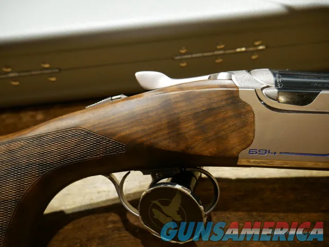 Beretta 694 Sporting Vittoria 12ga 30" Womens!