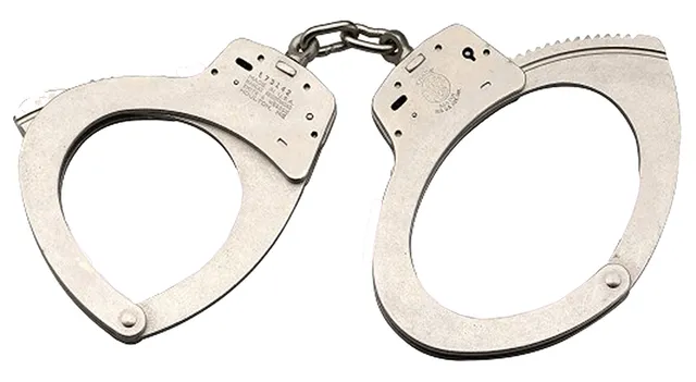 Smith & Wesson 110 Large Nickel Handcuffs 350118